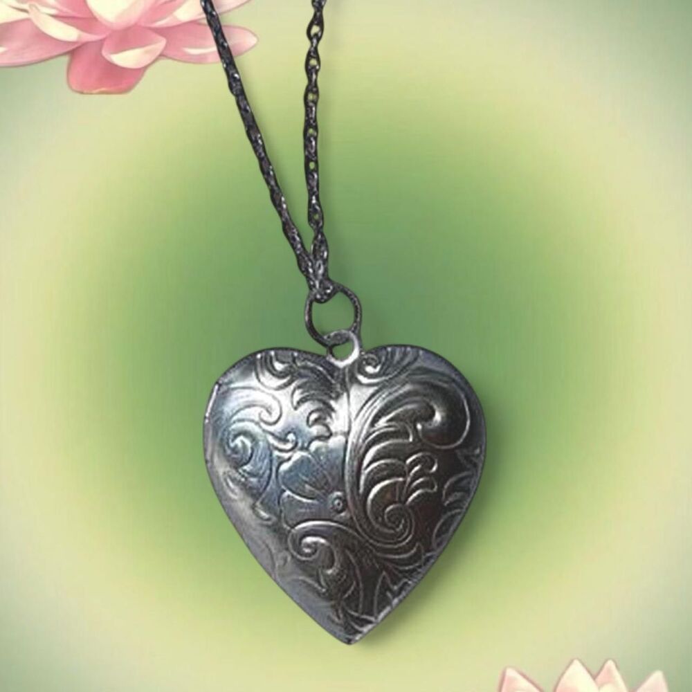 stainless steel locket chain necklace 🕊
